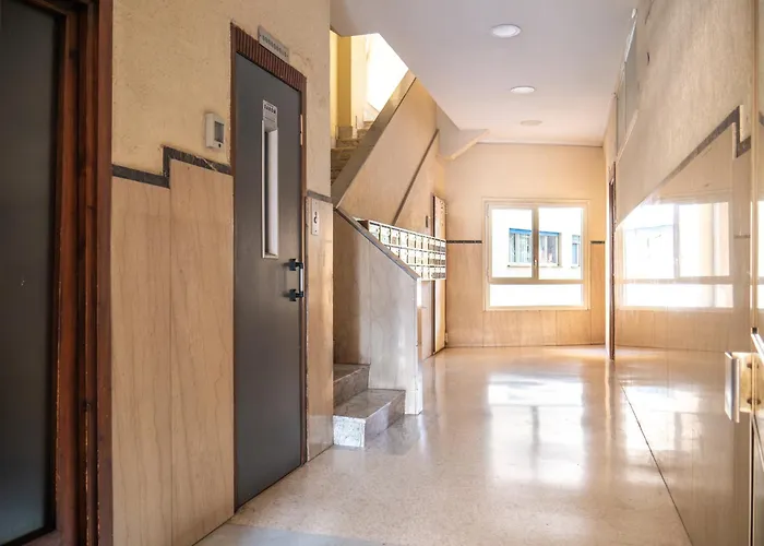 Appartamento New Cozy Apt, Close To Downtown Roma