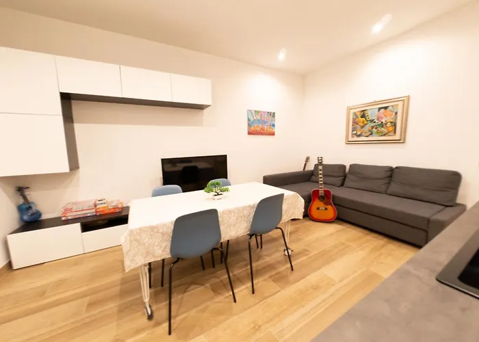 New Cozy Apt, Close To Downtown